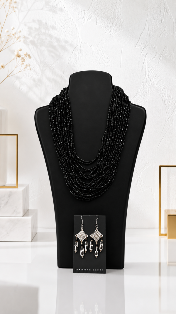 0FF4C033-7BF2-4133-81DF-74AD648508AA Maasai Beaded Neckpiece Set